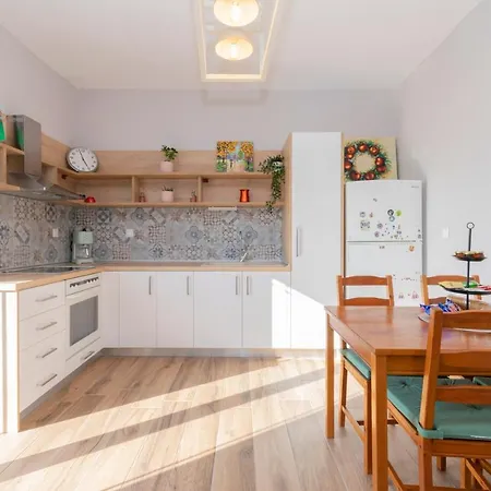 Apartament The Family Neos Marmaras