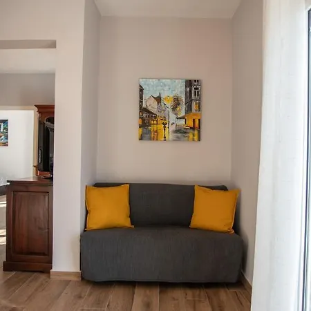 Apartament The Family
